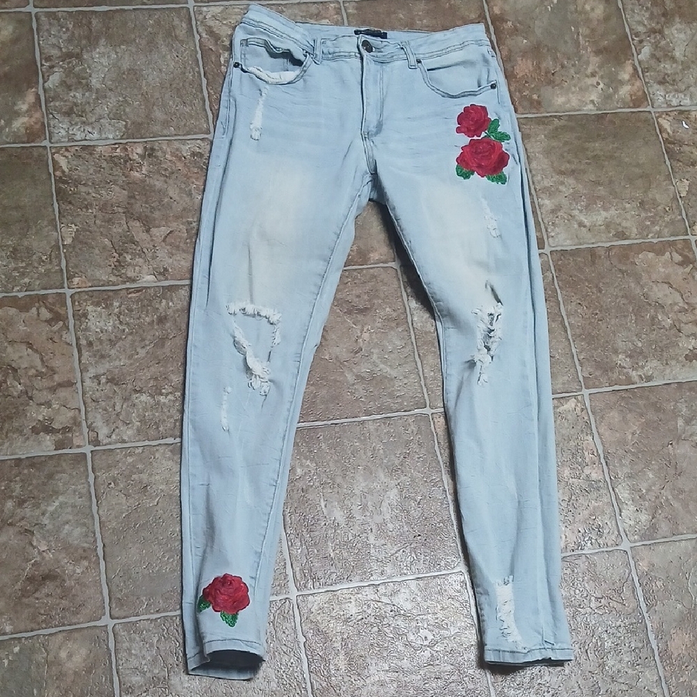 Red Fox Light Blue Distressed Jeans with Red Rose Embroidery Size 30